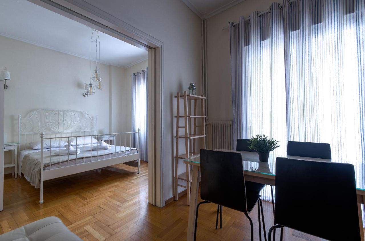 Beautiful 2Bd Apartment Near Historic Center Of アテネ エクステリア 写真