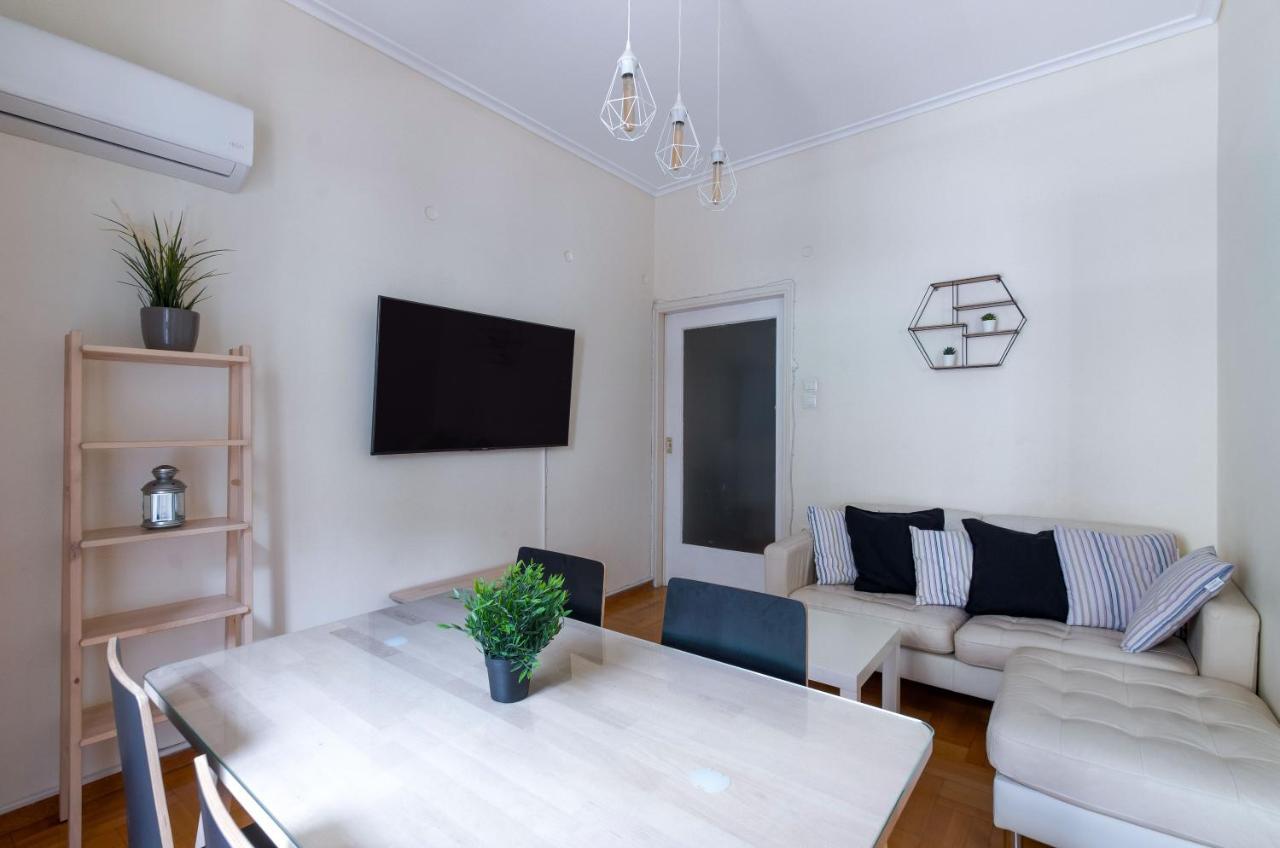 Beautiful 2Bd Apartment Near Historic Center Of アテネ エクステリア 写真