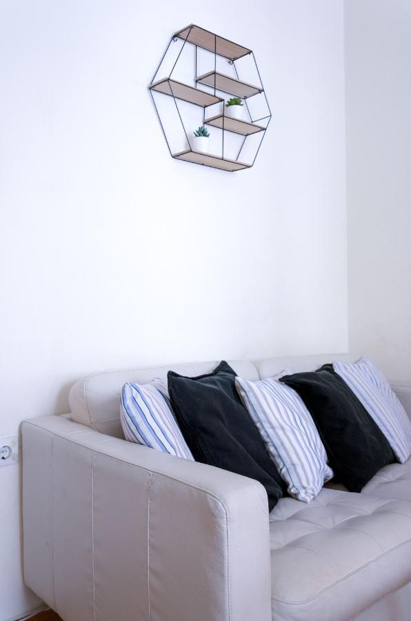 Beautiful 2Bd Apartment Near Historic Center Of アテネ エクステリア 写真