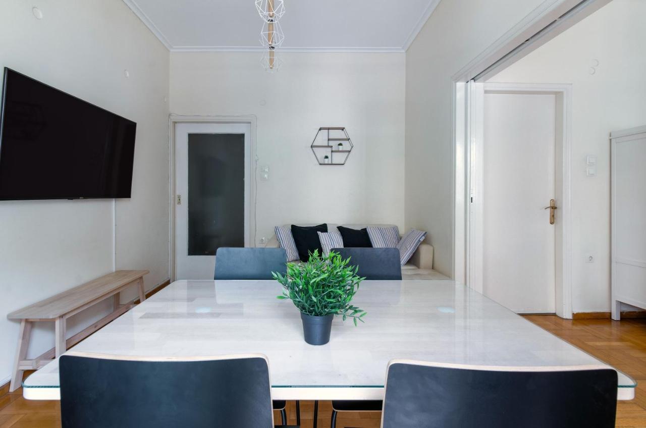 Beautiful 2Bd Apartment Near Historic Center Of アテネ エクステリア 写真