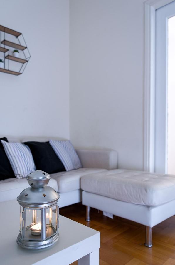 Beautiful 2Bd Apartment Near Historic Center Of アテネ エクステリア 写真