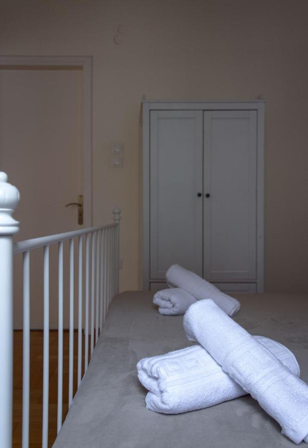Beautiful 2Bd Apartment Near Historic Center Of アテネ エクステリア 写真