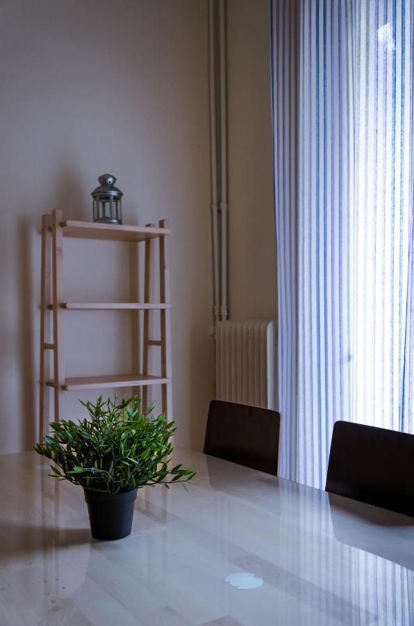 Beautiful 2Bd Apartment Near Historic Center Of アテネ エクステリア 写真