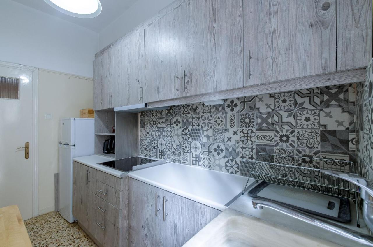Beautiful 2Bd Apartment Near Historic Center Of アテネ エクステリア 写真