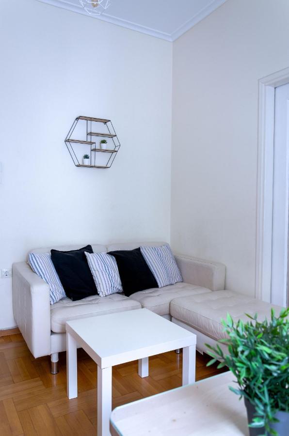 Beautiful 2Bd Apartment Near Historic Center Of アテネ エクステリア 写真